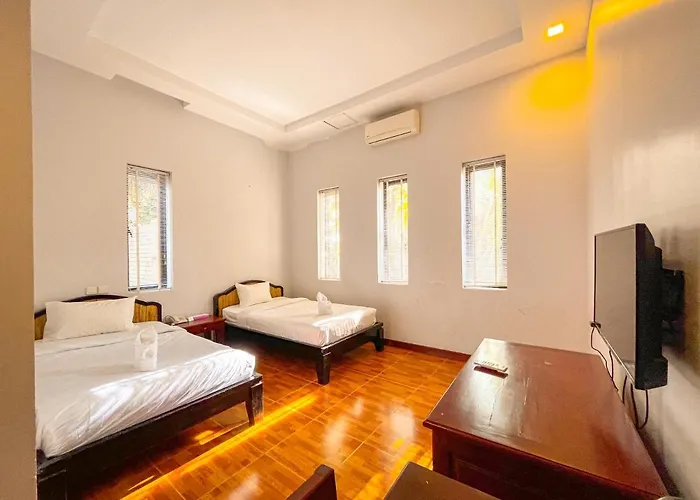 Luxury Angkor & Sky Lounge Hotel