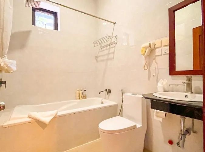 Hotel Luxury Angkor & Sky Lounge 4*