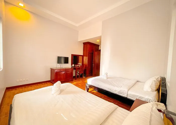 Hotel Luxury Angkor & Sky Lounge