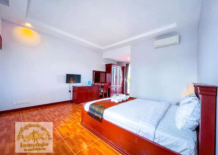 Luxury Angkor & Sky Lounge Hotel 4*